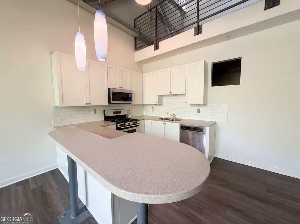 Photo of 400 Village Parkway NE #APT 142, Atlanta, GA 30306 (MLS # 10728045)