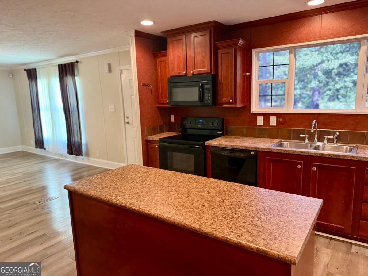 1093 Lawrence Church RD