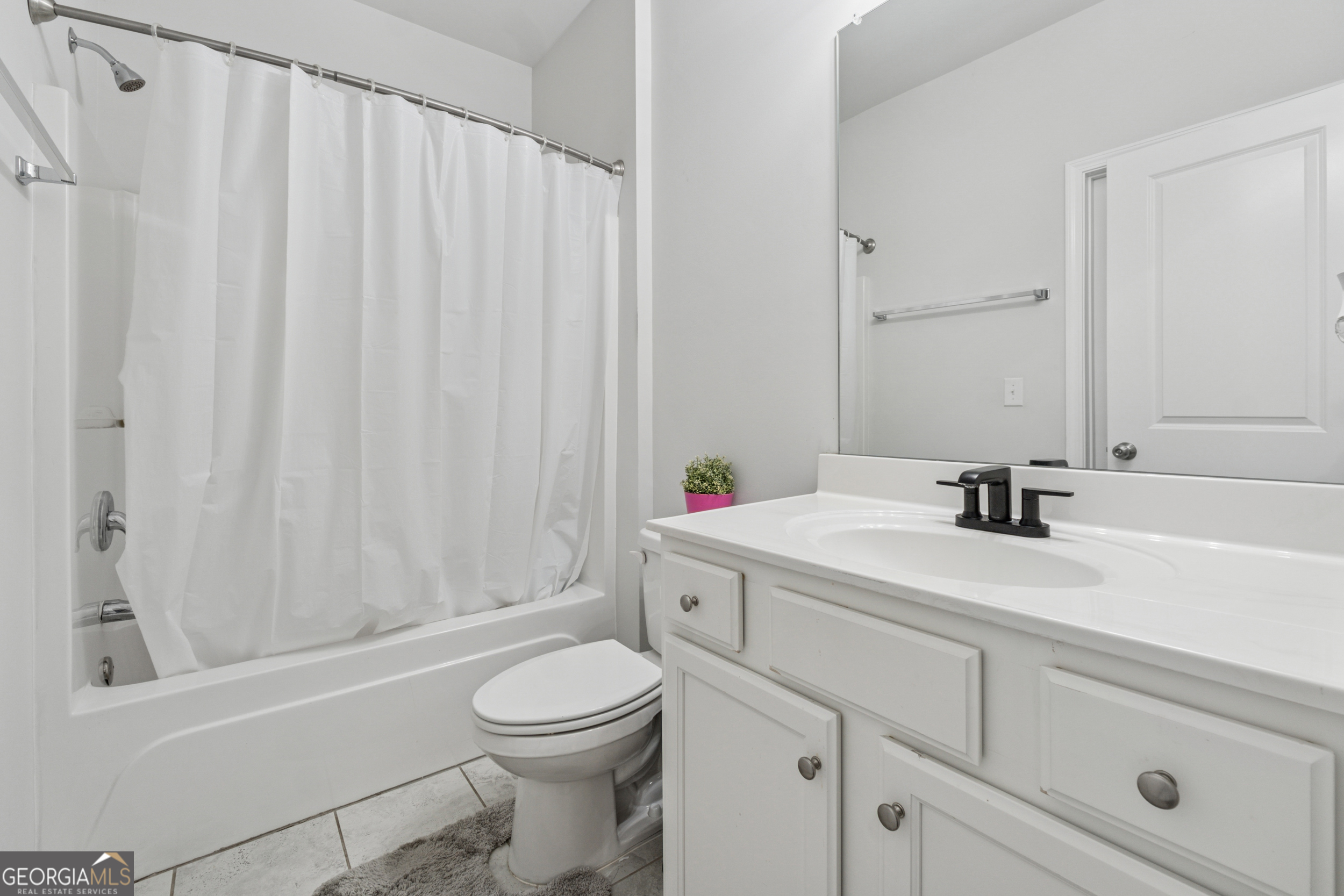 LongStreet Manor - Residential