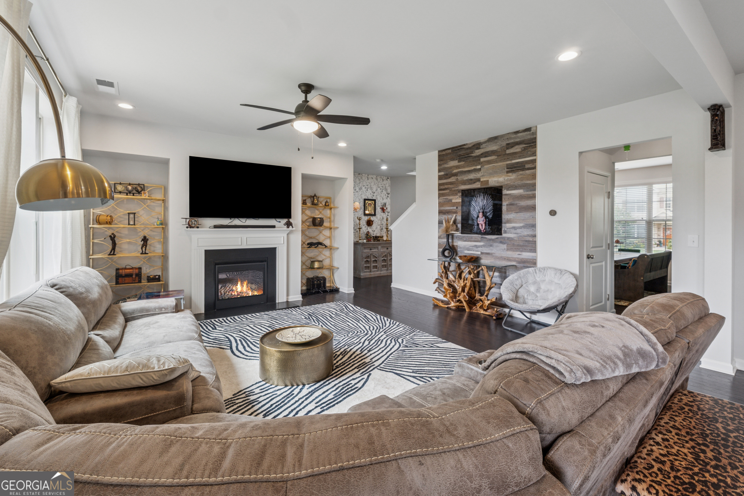 LongStreet Manor - Residential