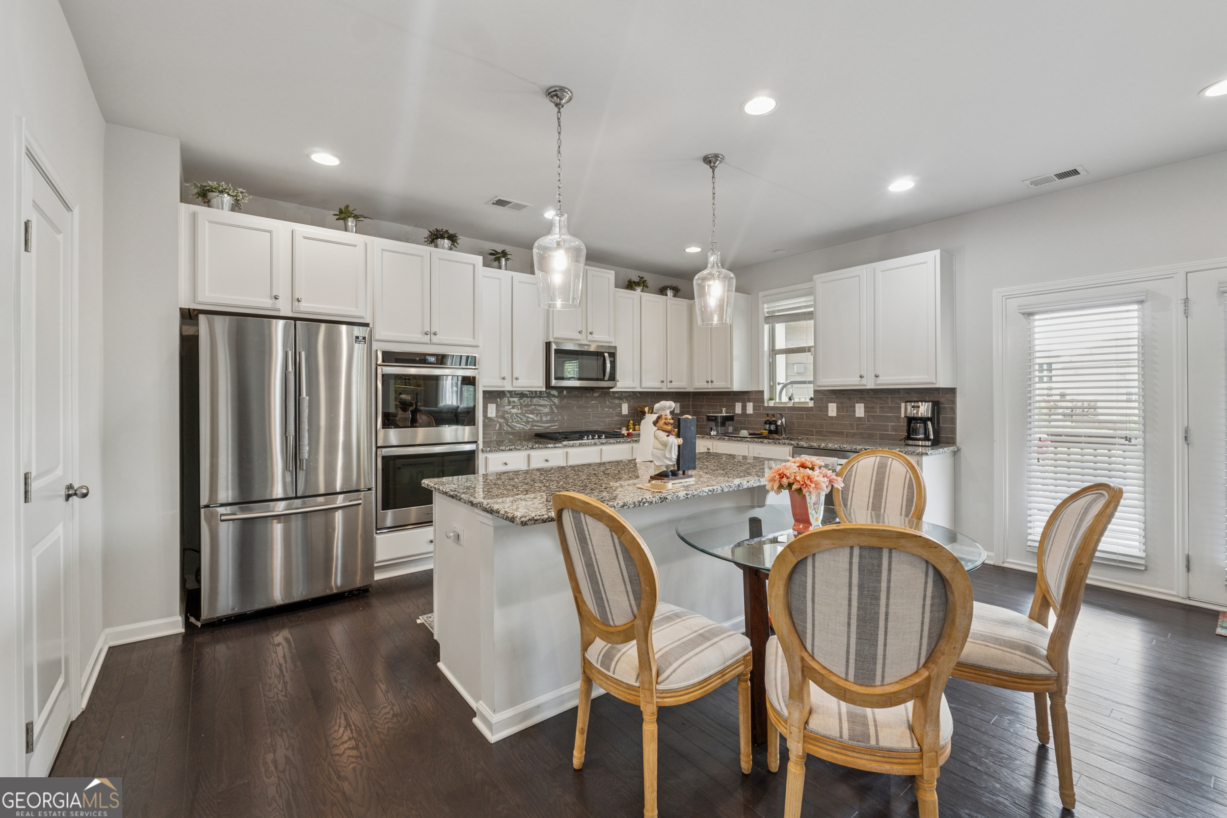 LongStreet Manor - Residential