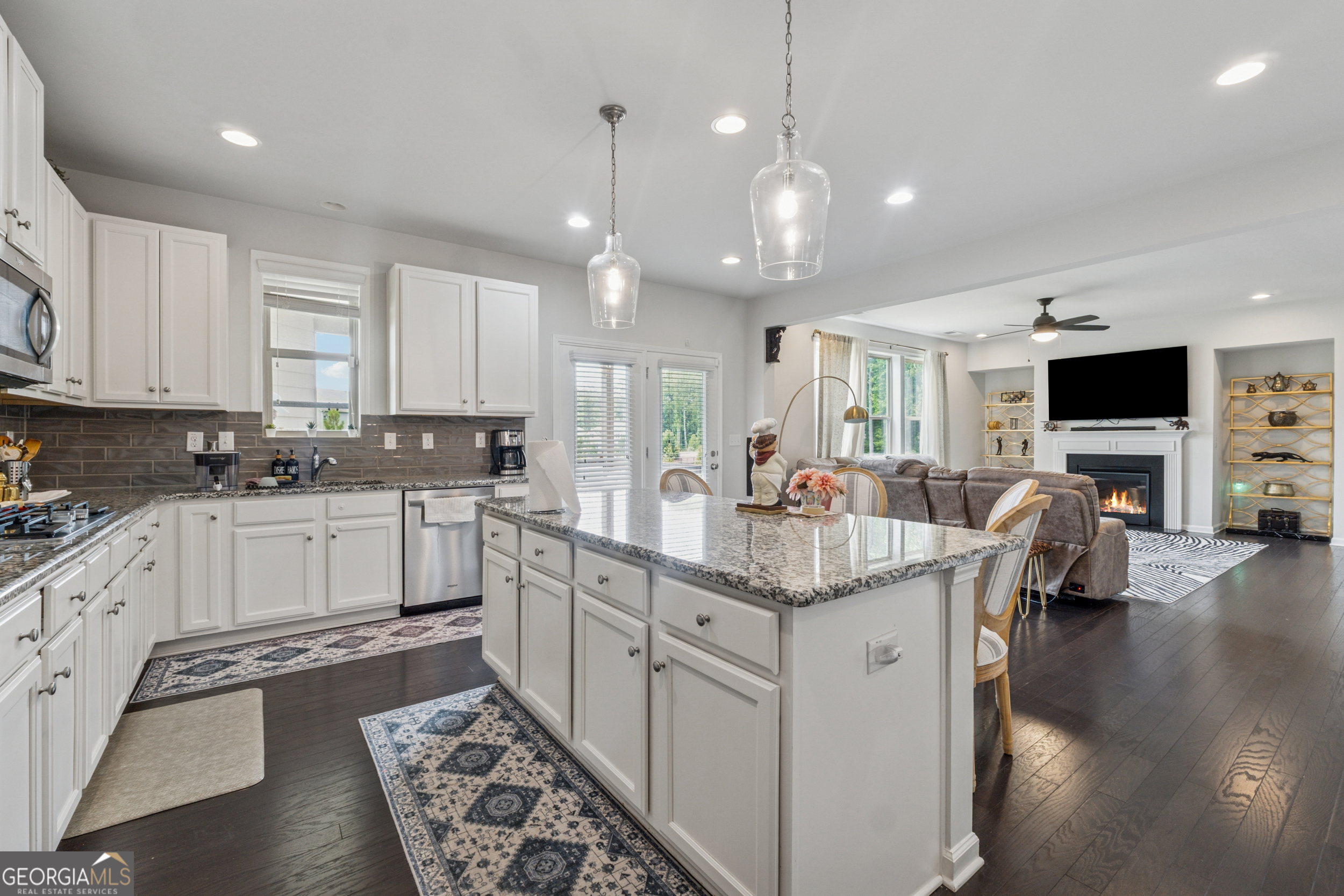 LongStreet Manor - Residential