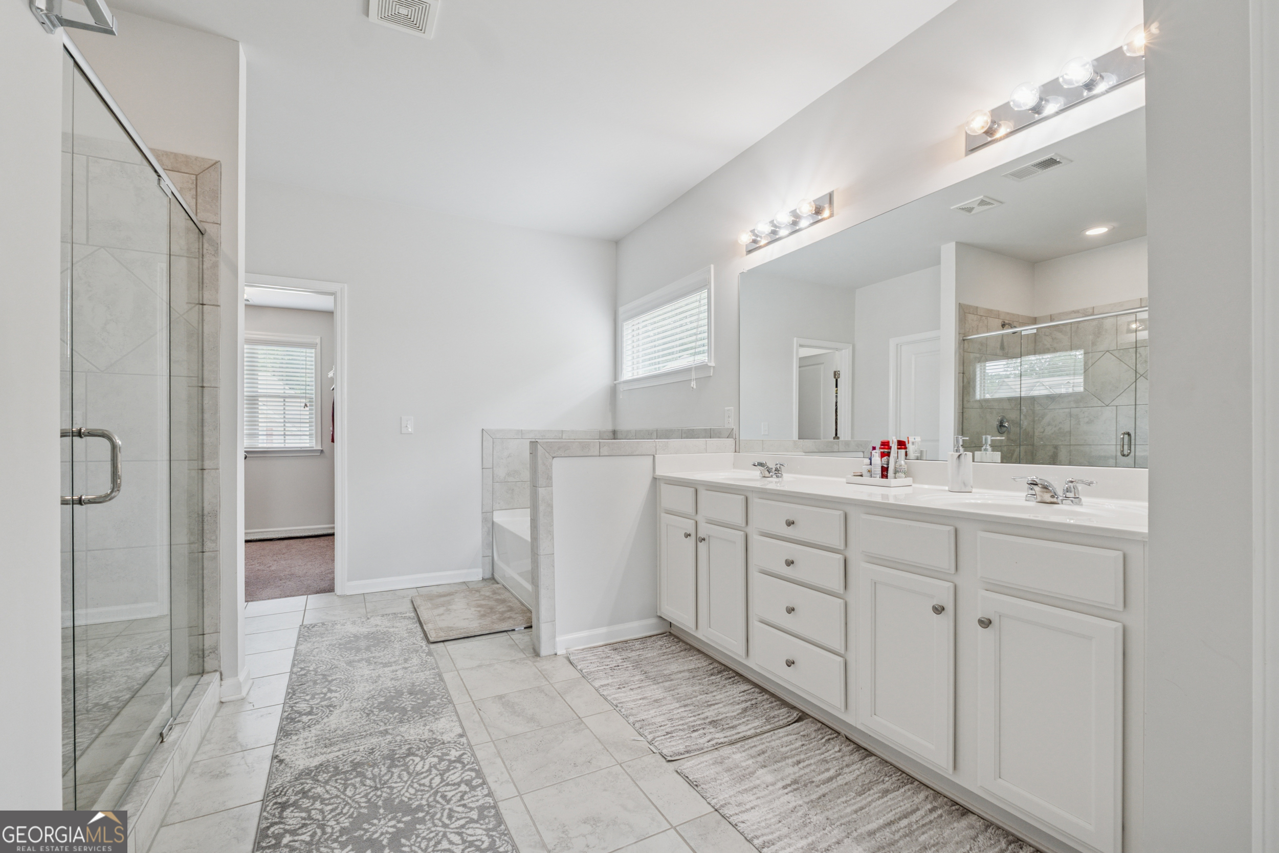 LongStreet Manor - Residential