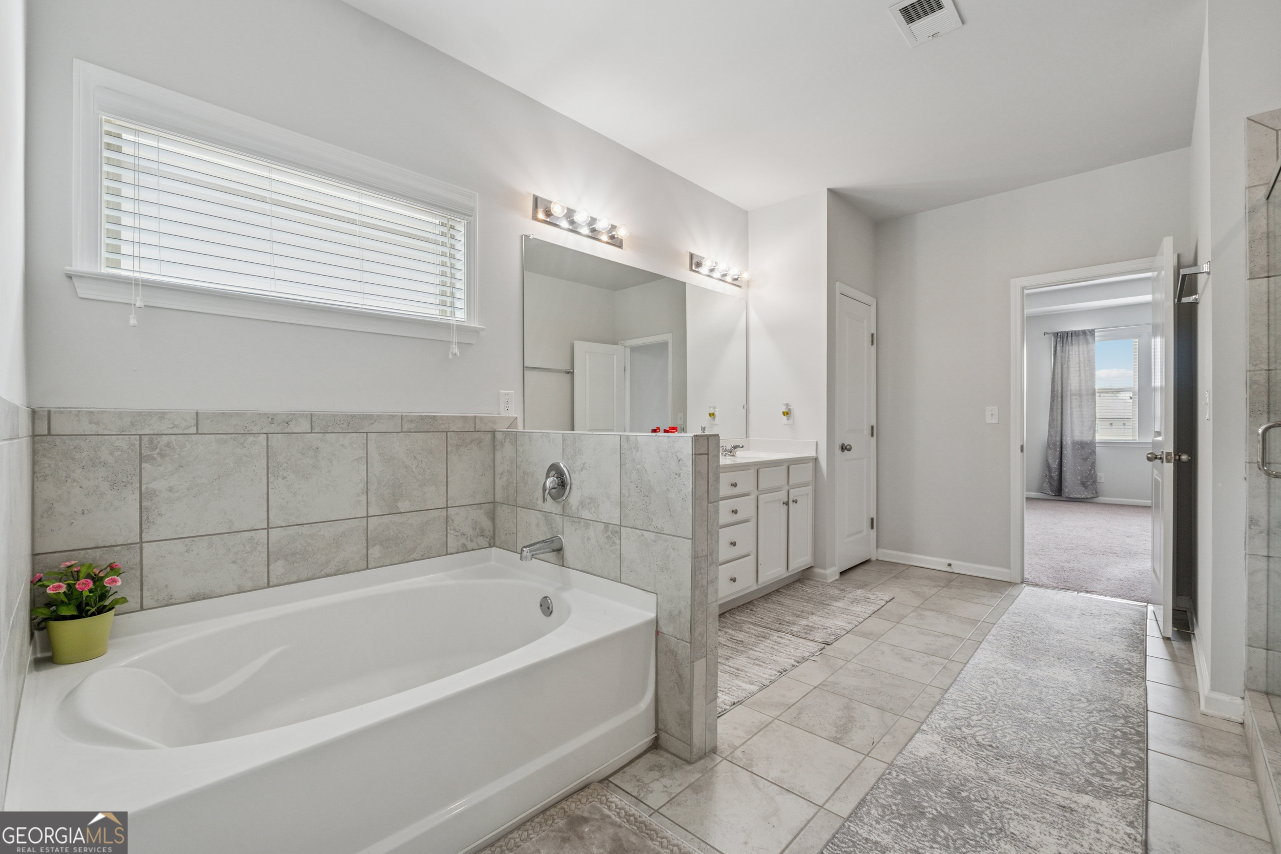 LongStreet Manor - Residential