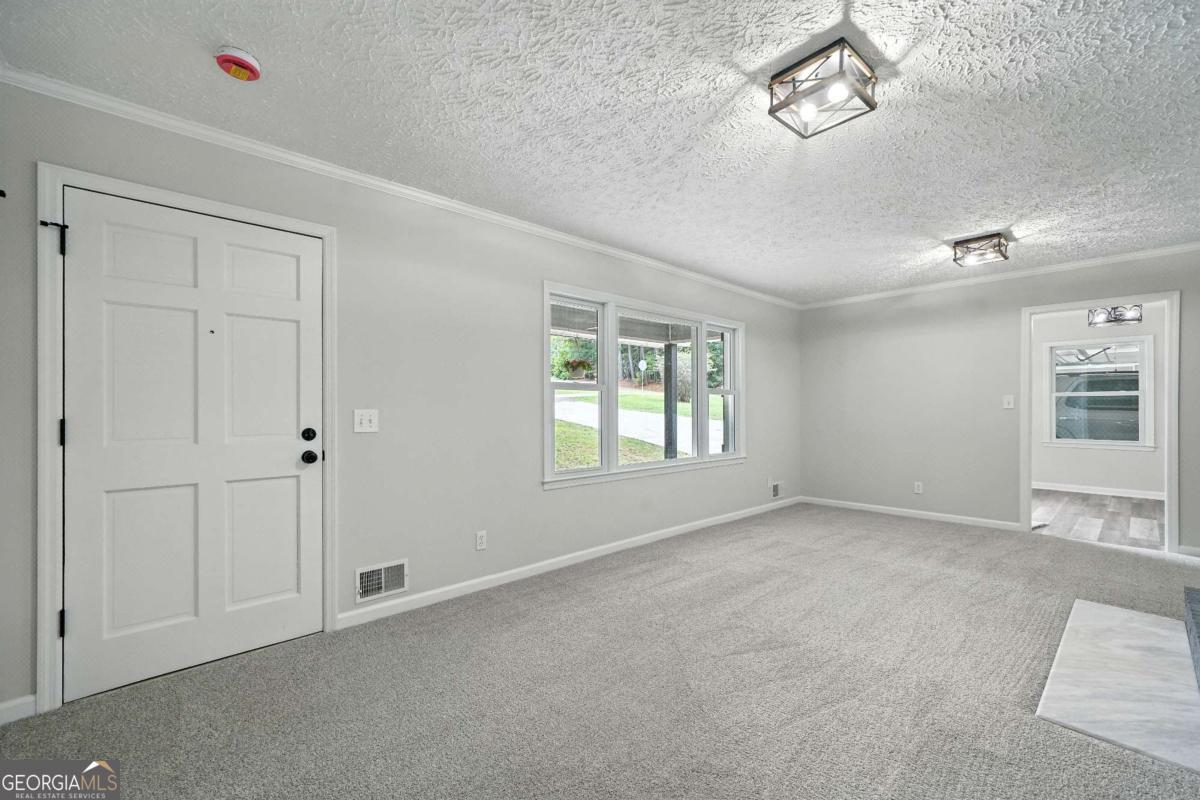 115 Dixie LN