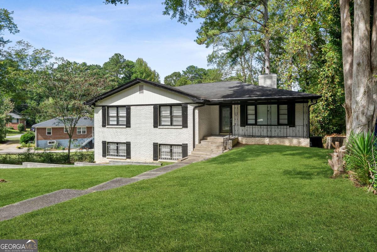 1747 Detroit CT NW