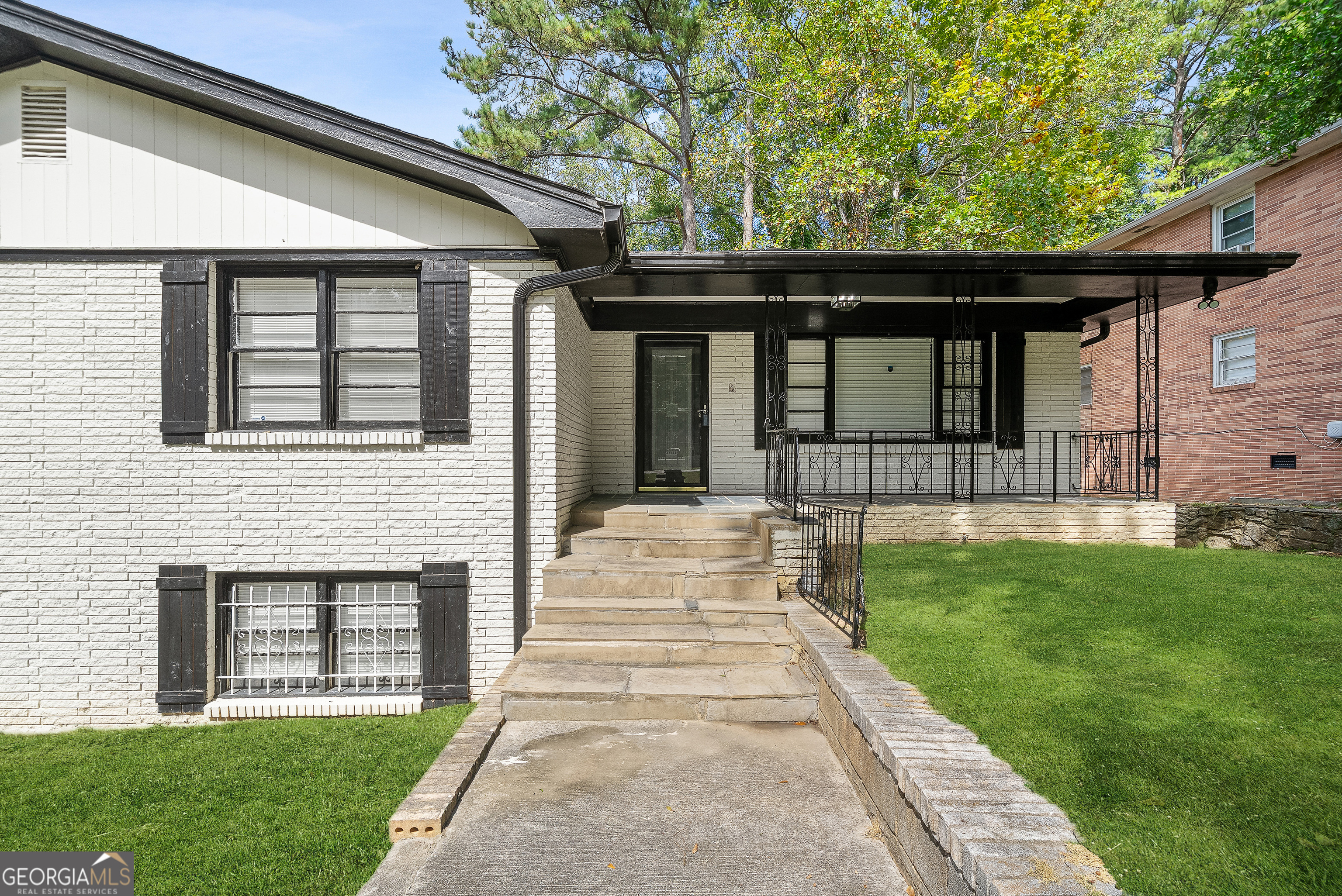 1747 Detroit CT NW