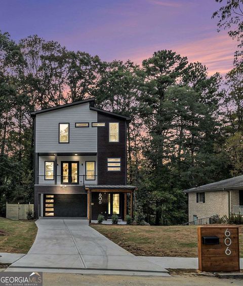 Photo of 606 Church Street NW, Atlanta, GA 30318 (MLS # 10607339)