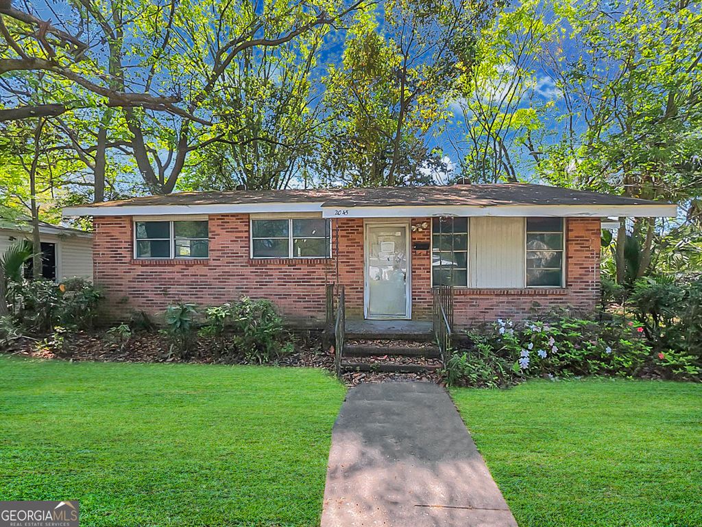 Photo of 2045 E 42nd Street, Savannah, GA 31404 (MLS # 10724224)