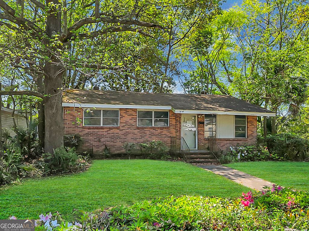 Photo of 2045 E 42nd Street, Savannah, GA 31404 (MLS # 10724224)