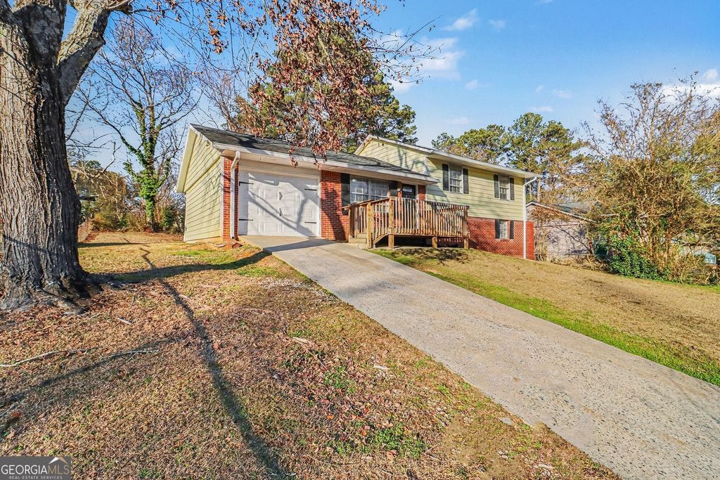 Photo of 56 Crystal River Drive, Riverdale, GA 30274 (MLS # 10688278)