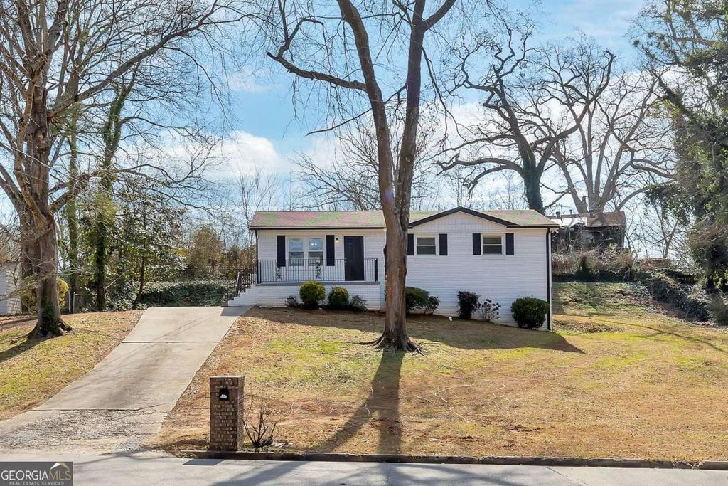 Photo of 664 Rail Splitter Drive NE, Kennesaw, GA 30144 (MLS # 10688797)