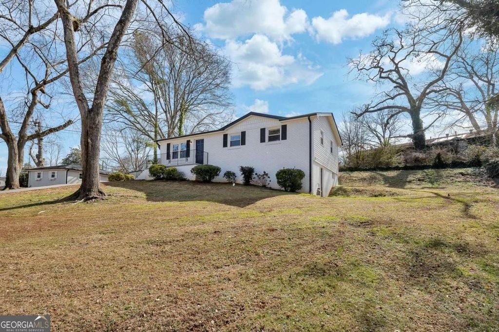 Photo of 664 Rail Splitter Drive NE, Kennesaw, GA 30144 (MLS # 10688797)
