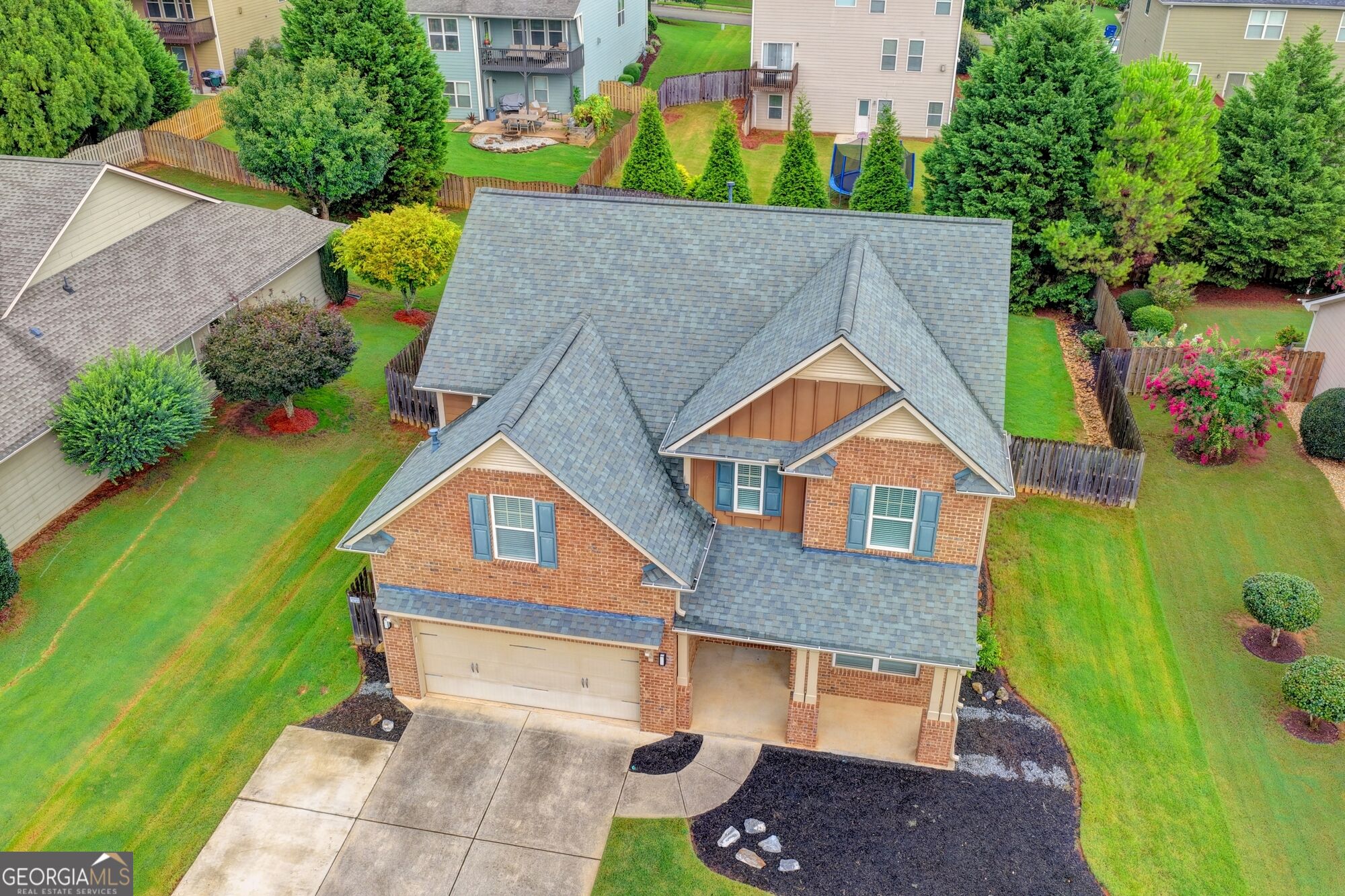 515 Creekshire CIR