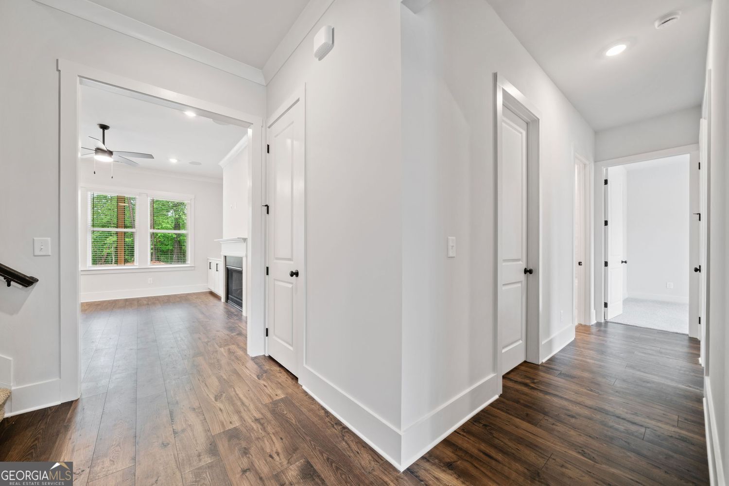 214 Summit View LN