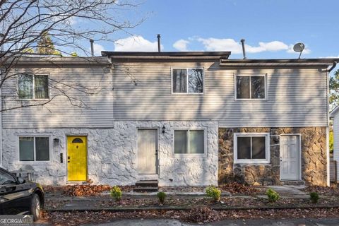 Photo of 579 Northridge Crossing Drive, Atlanta, GA 30350 (MLS # 10765325)