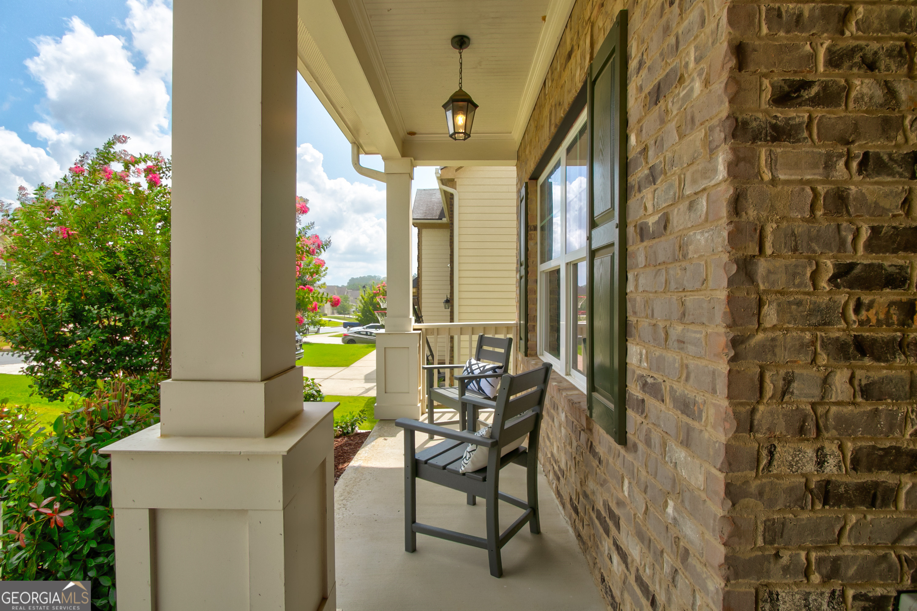 3675 Brookhollow DR