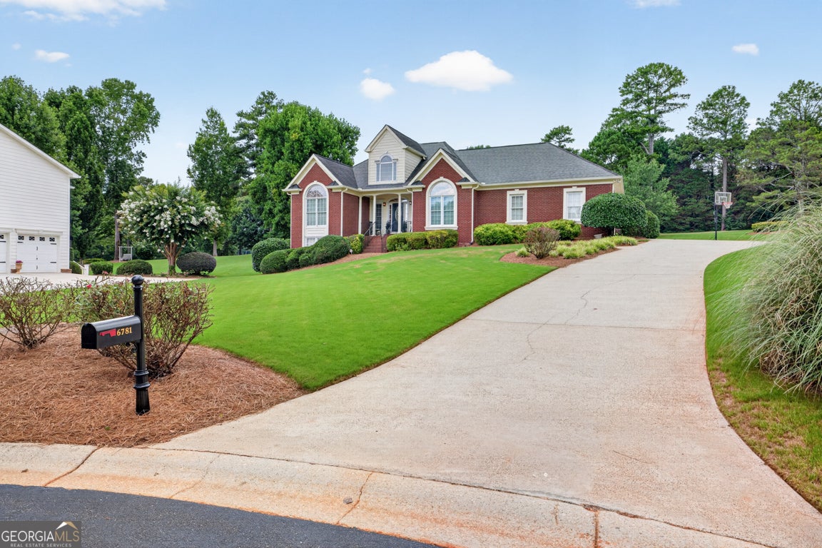 6781 Highland Pointe PL