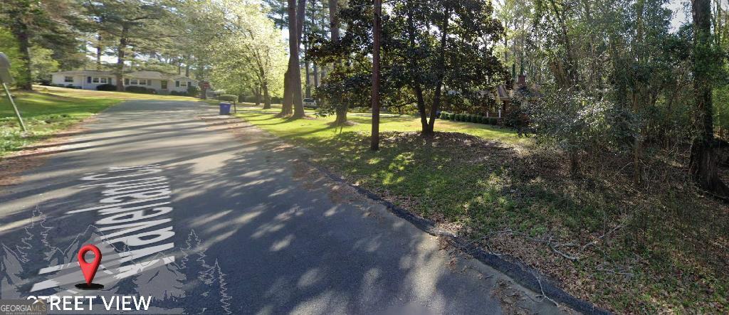 Parcel #: Q062-0138 County: Bibb Parcel Size: 0.58 Location: 1728 Waverland Cir, Macon, GA 31211, USA Legal Description: SHIRLEY HILLS ADDN Property Dimensions: 94 ft x 262 ft x 102 ft x 237 ft Elevation: 391 ft Access to Property (Dirt or Paved): Paved Rd. Zoning: R-1AAA (Single-Family Residential District) Terrain: Flat HOA: No HOA Sewer: Sewer is available in the area. Water: Public water available in the area. Power: Yes