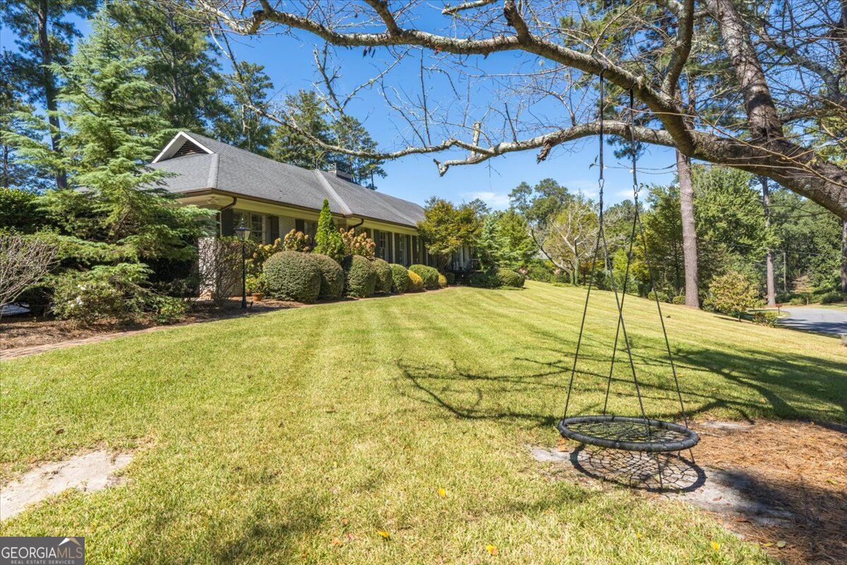 377 Old Club RD S
