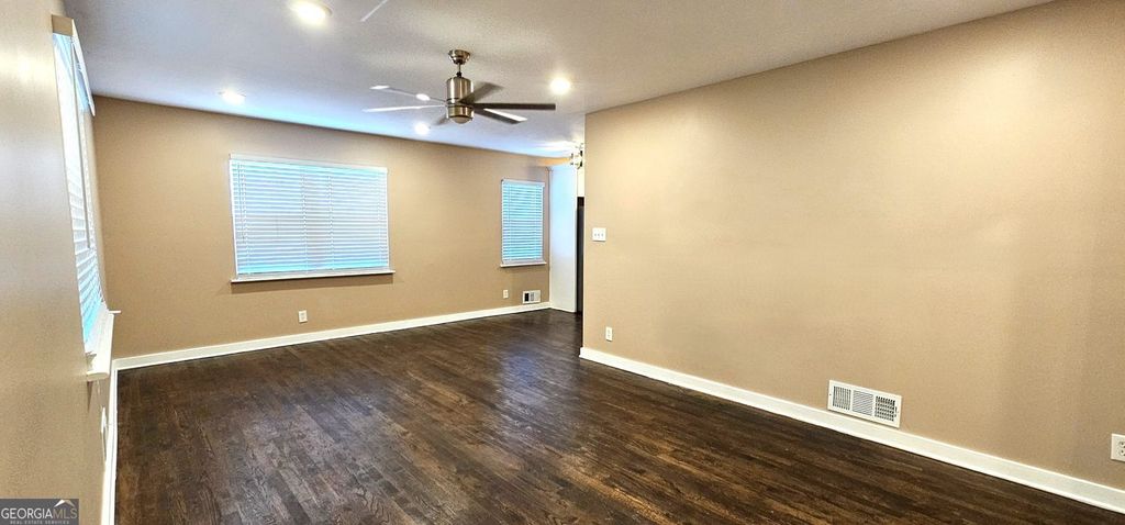 Photo of 1291 Lorenzo Drive SW, Atlanta, GA 30310 (MLS # 10664607)