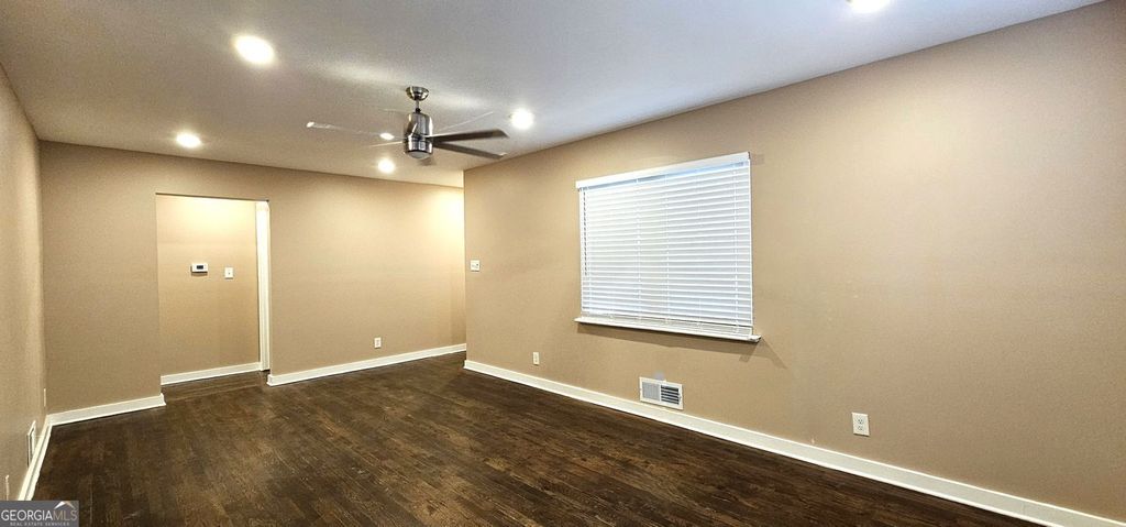 Photo of 1291 Lorenzo Drive SW, Atlanta, GA 30310 (MLS # 10664607)