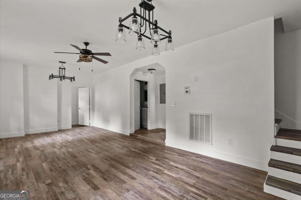 13 Hillside AVE