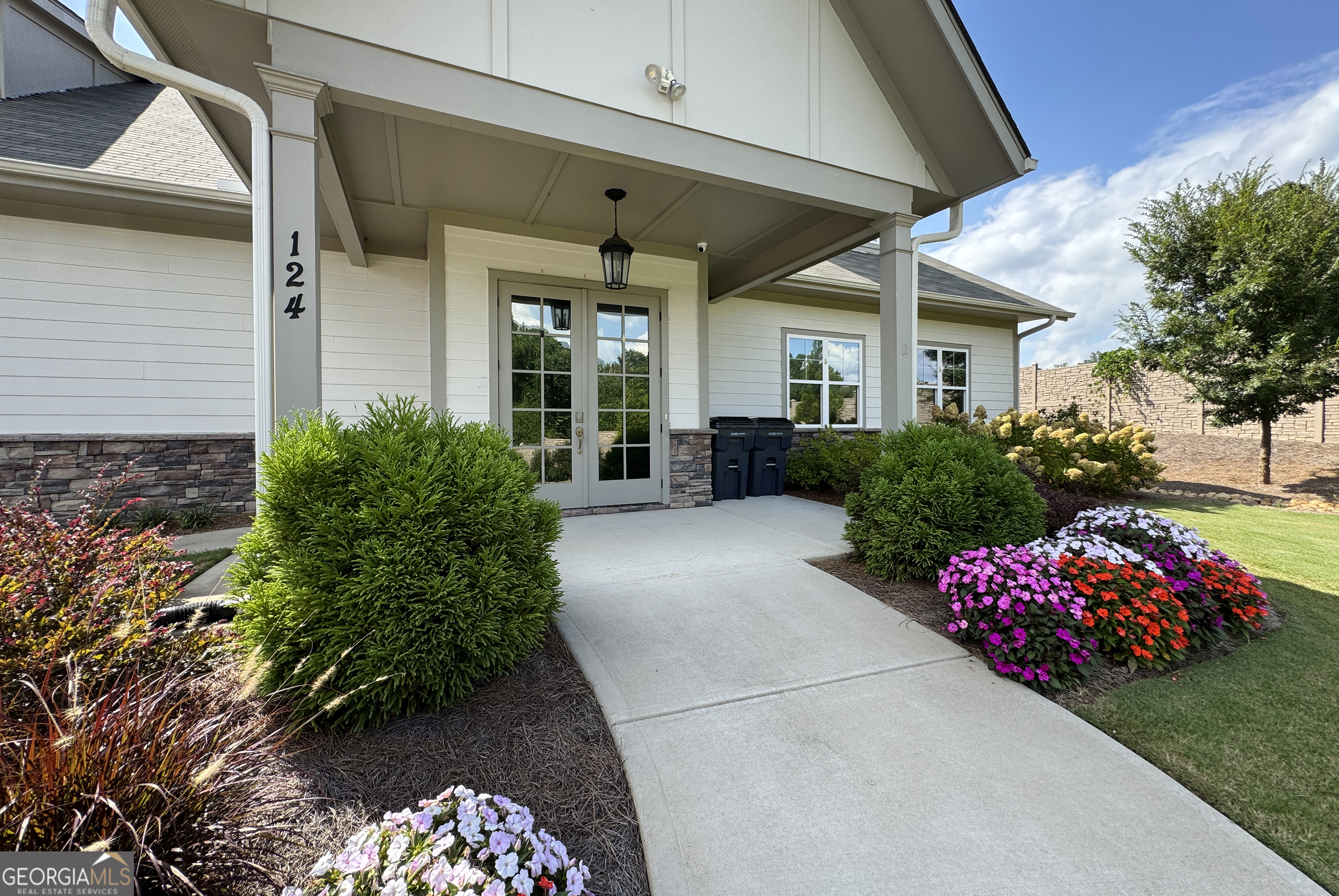 269 Grand CIR