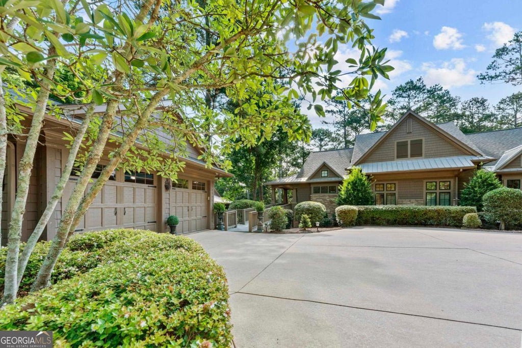 Photo of 1030 Sallies View, Greensboro, GA 30642 (MLS # 10819244)