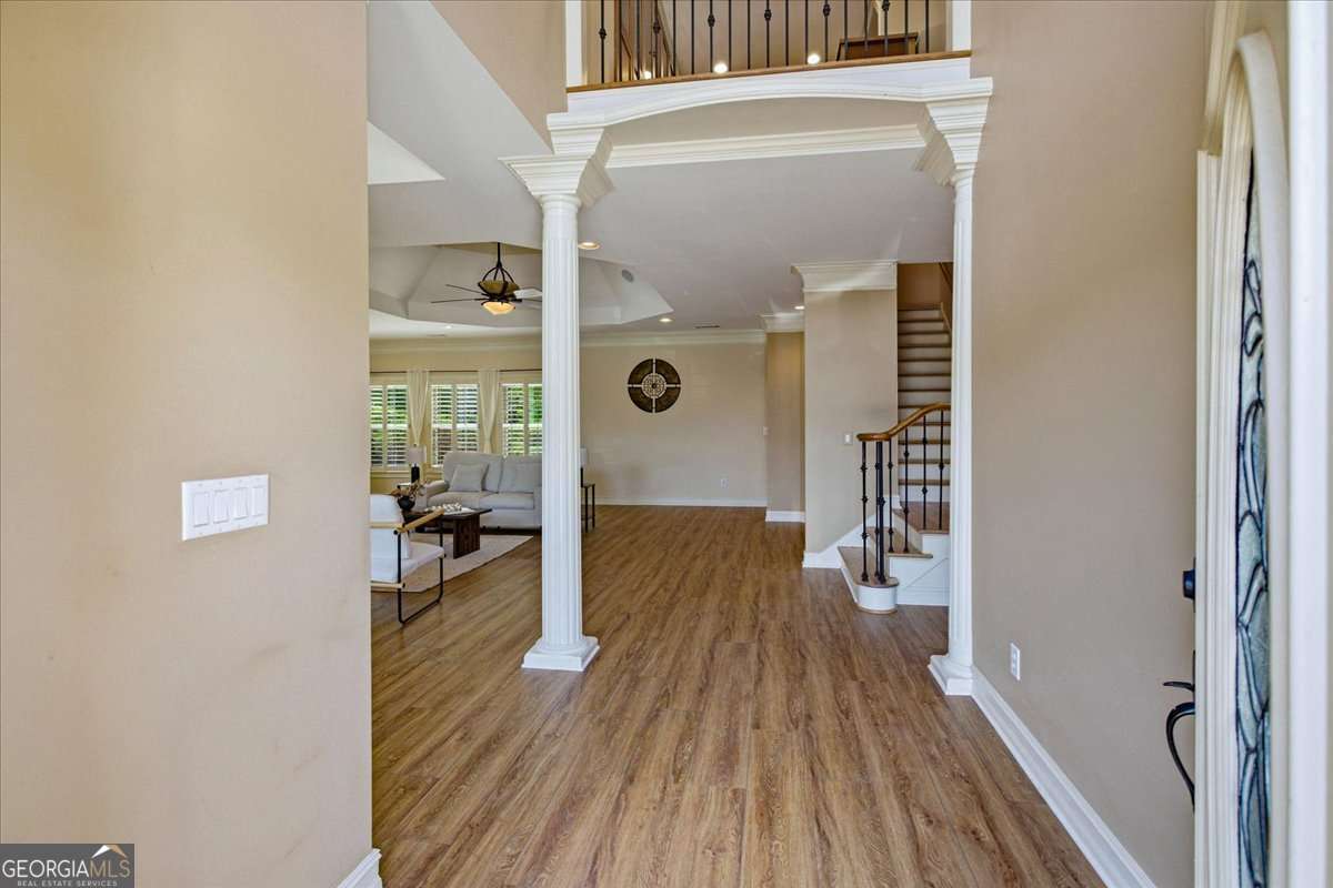 210 Masters View CT
