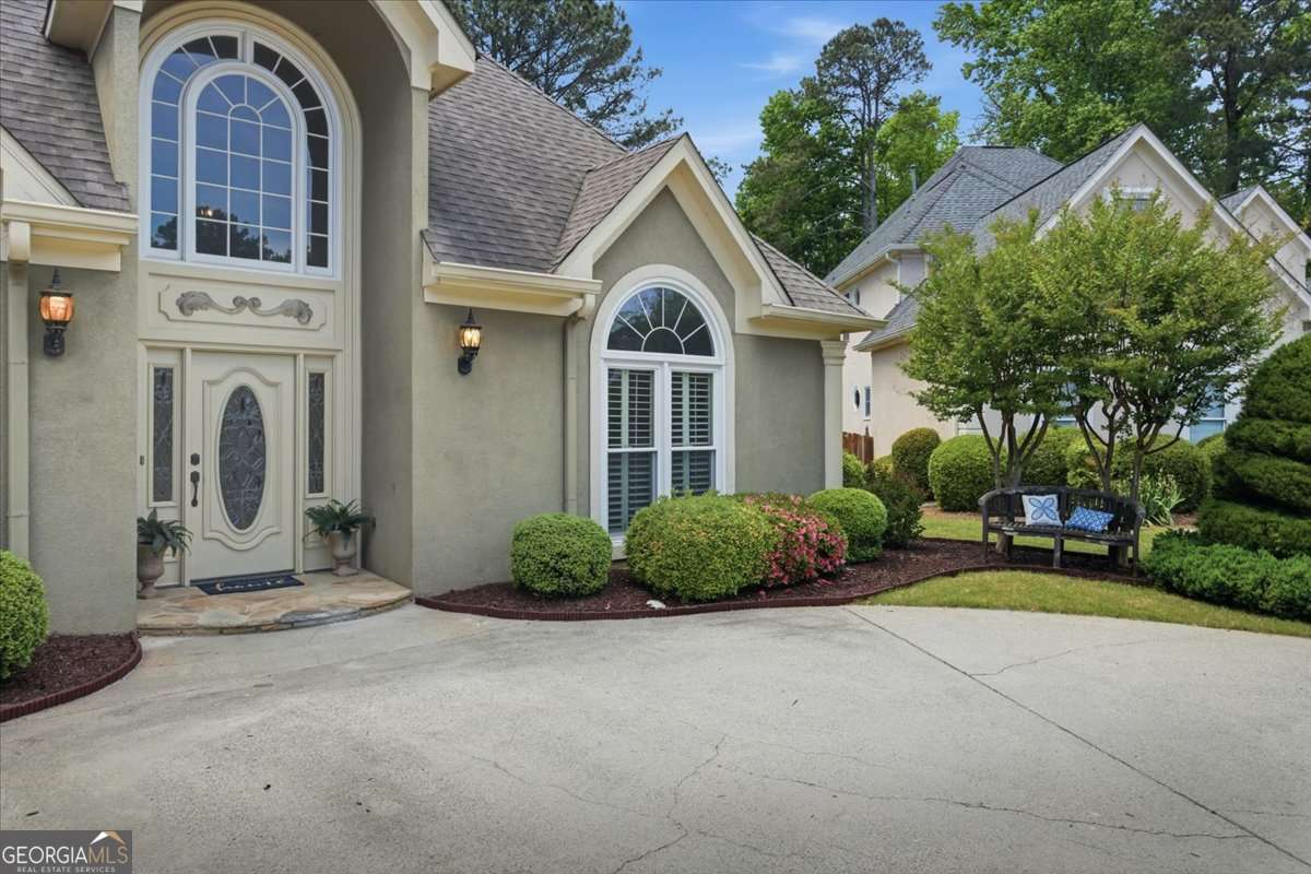 210 Masters View CT