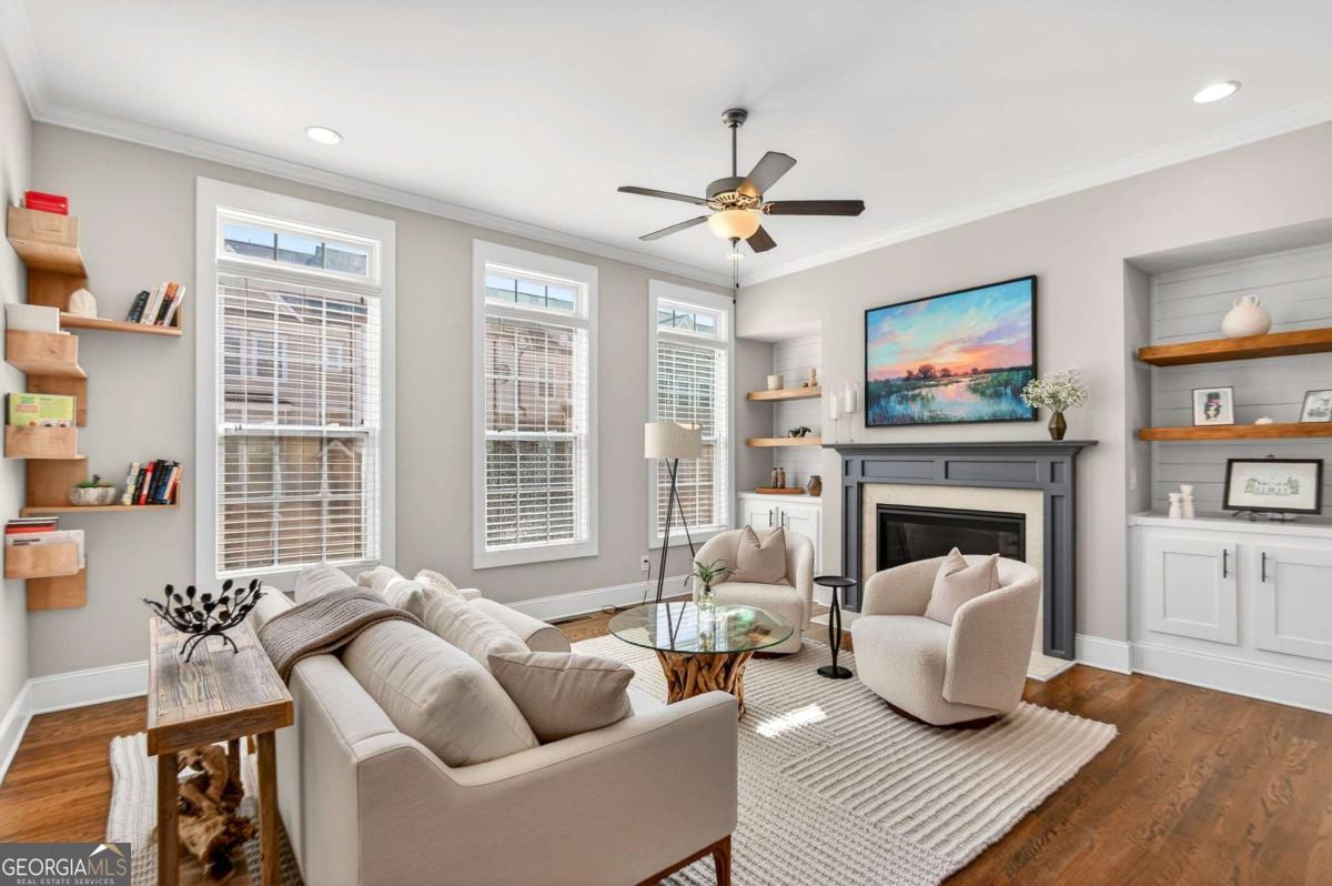 2144 Old Georgian TER NW