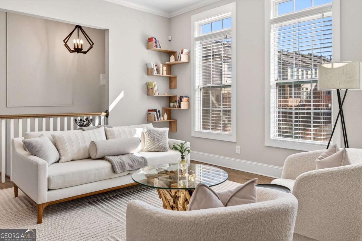 2144 Old Georgian TER NW