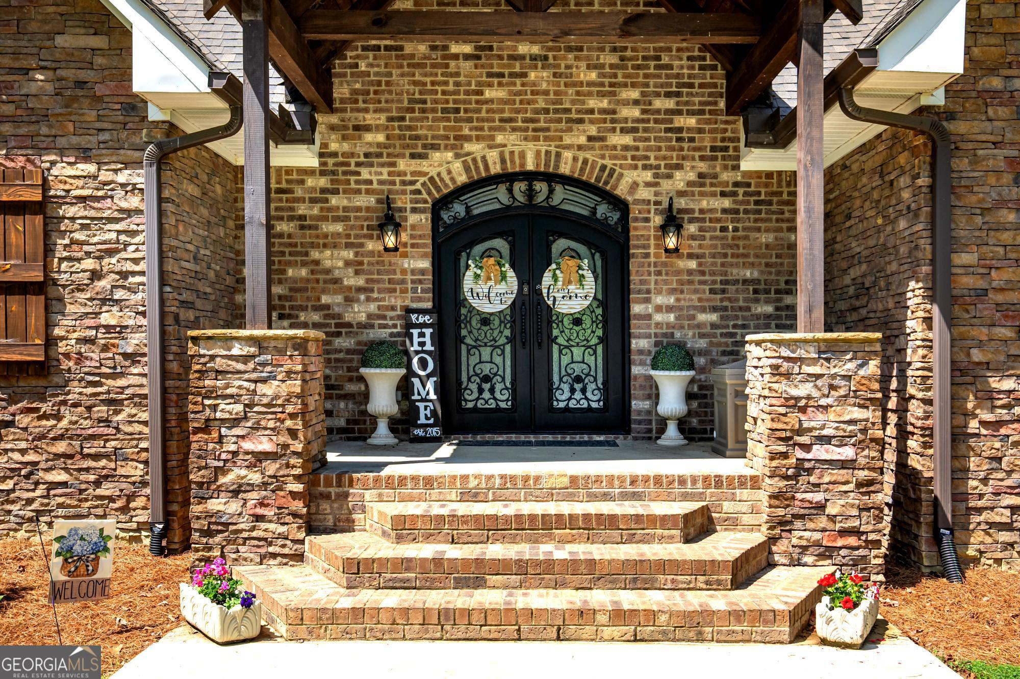 4895 CHEROKEE DR