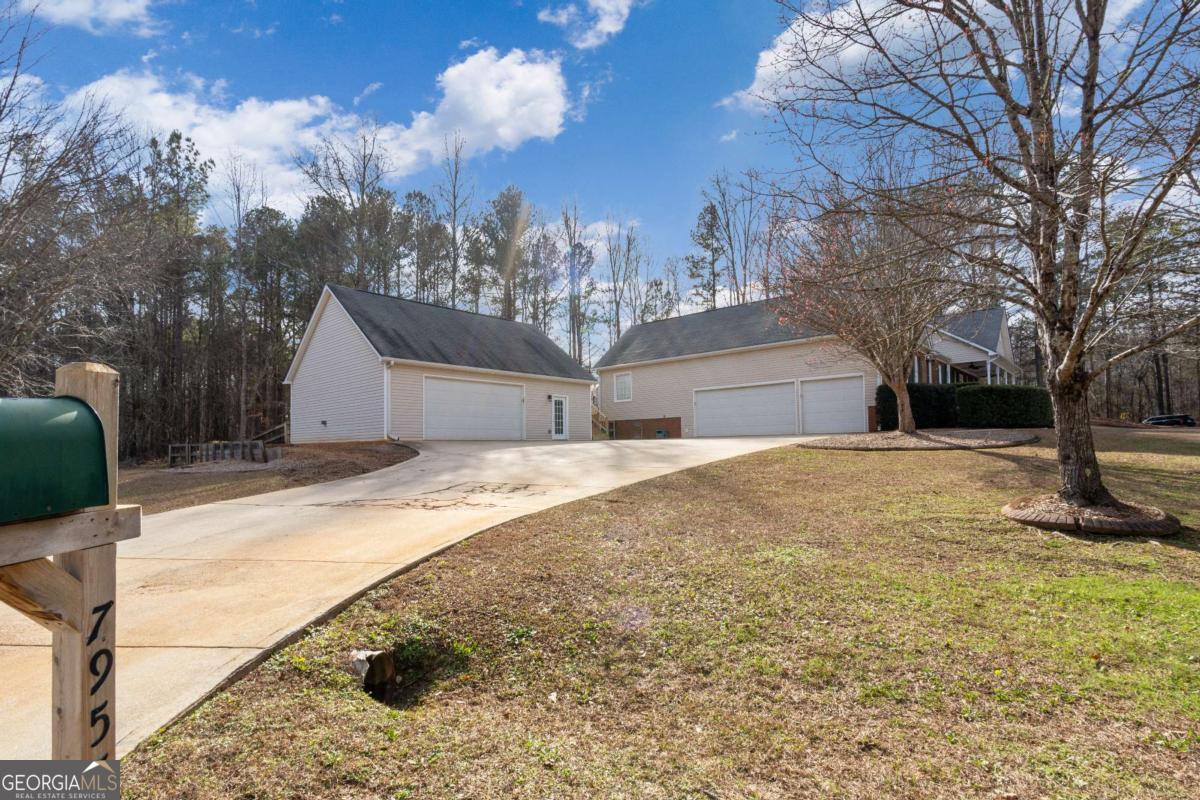 7955 Black Horse Run