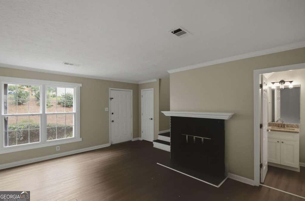 Photo of 218 Mill Creek Place, Roswell, GA 30076 (MLS # 10814502)