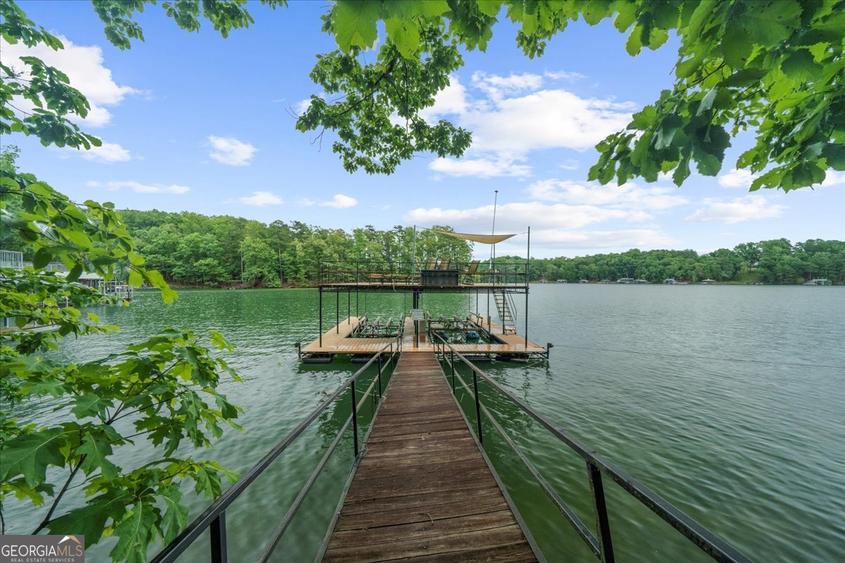 4735 Log Cabin RD