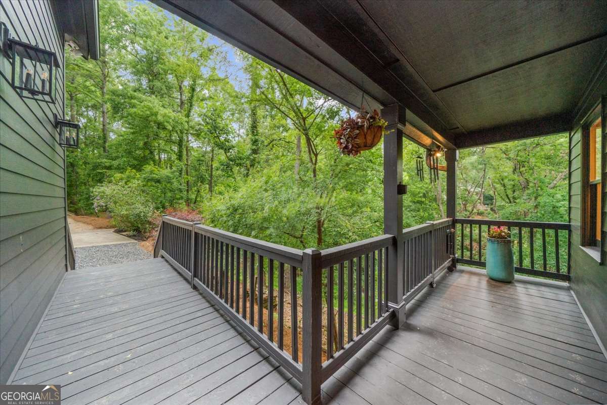 4735 Log Cabin RD