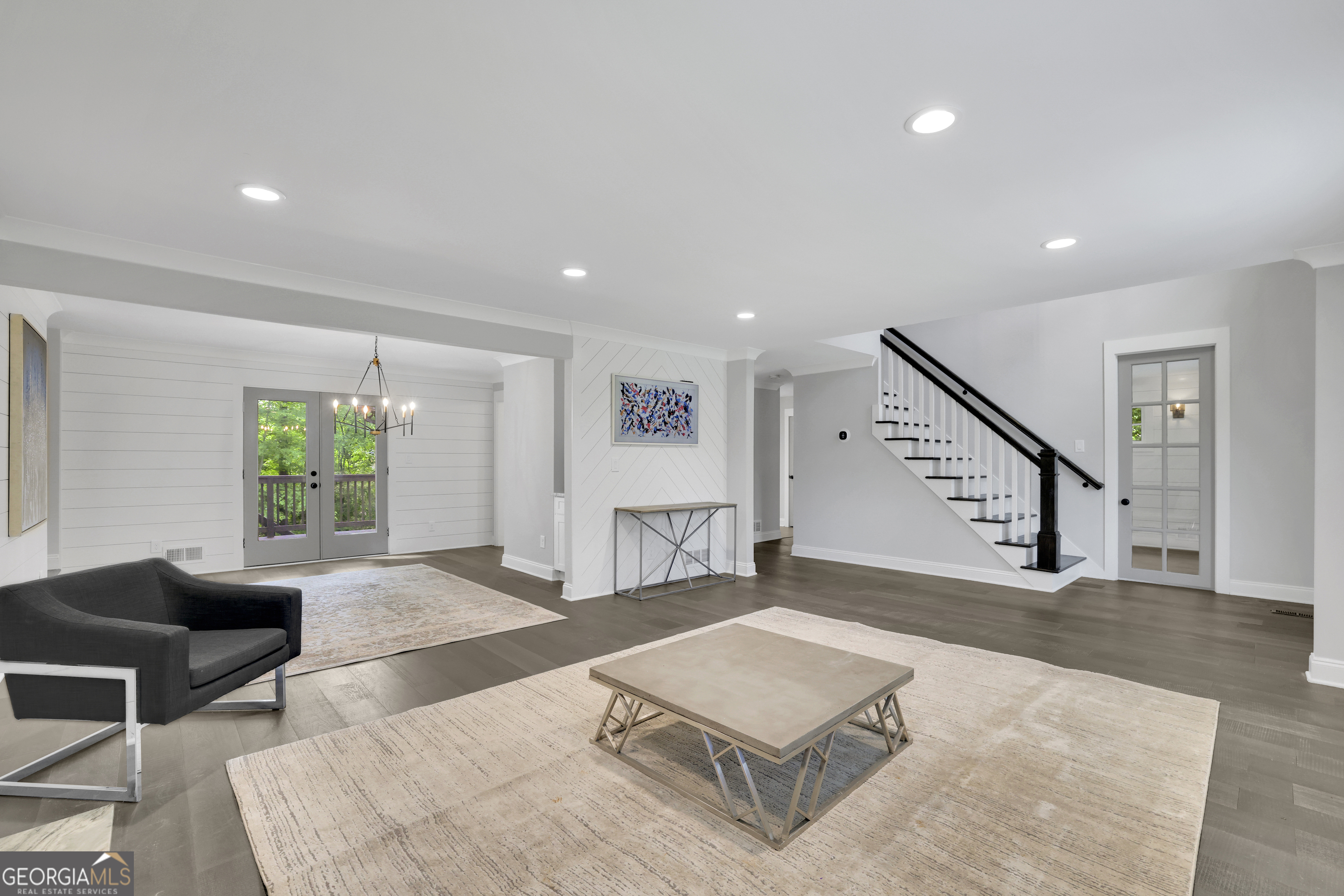2506 Octavia LN
