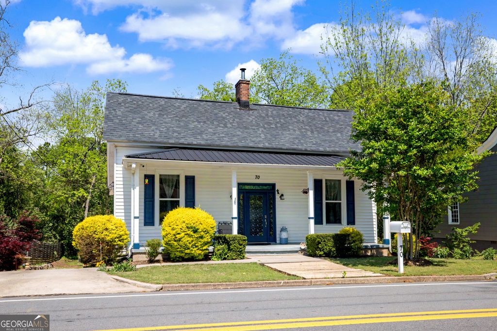 Photo of 70 E Washington Street, Newnan, GA 30263 (MLS # 10734814)