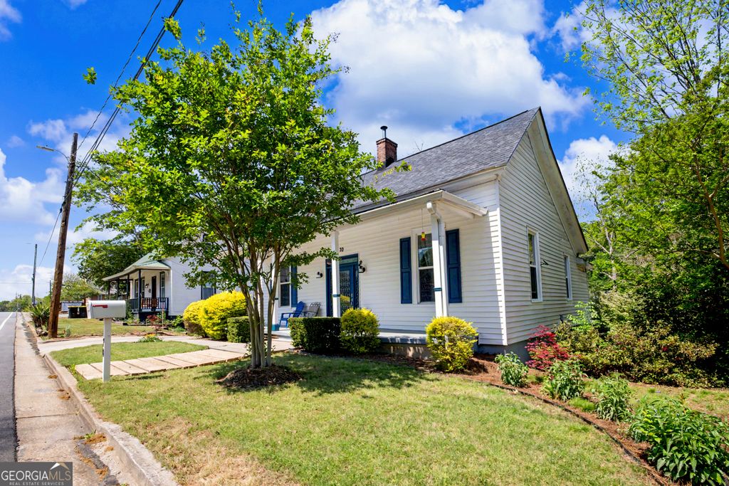 Photo of 70 E Washington Street, Newnan, GA 30263 (MLS # 10734814)