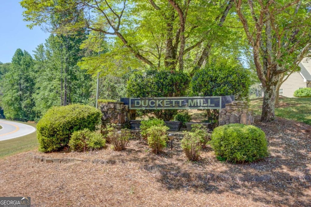Photo of 3314 Banks Mountain Drive, Gainesville, GA 30506 (MLS # 10879868)