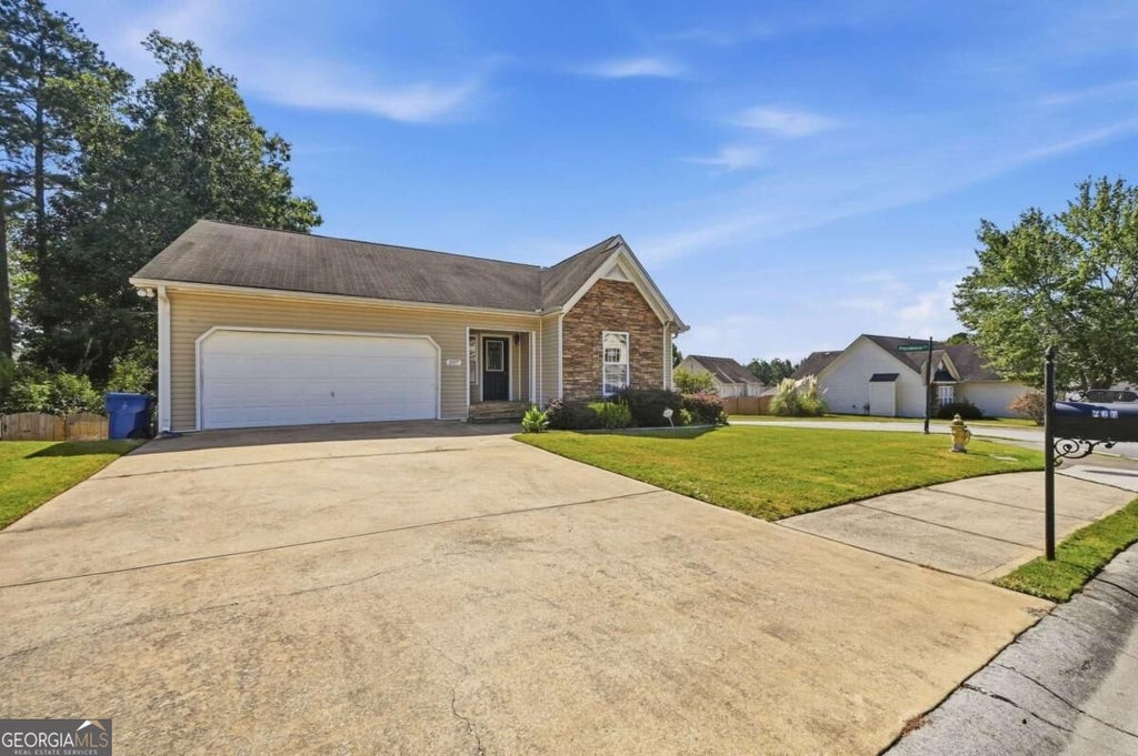 Photo of 207 Providence Drive, Dallas, GA 30157 (MLS # 10848174)