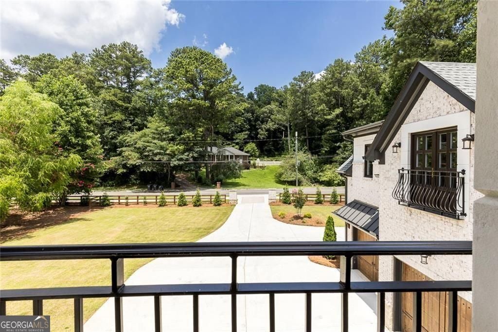 10765 Shallowford RD