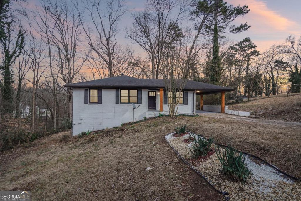 Photo of 2740 Norma Circle, Decatur, GA 30034 (MLS # 10683011)