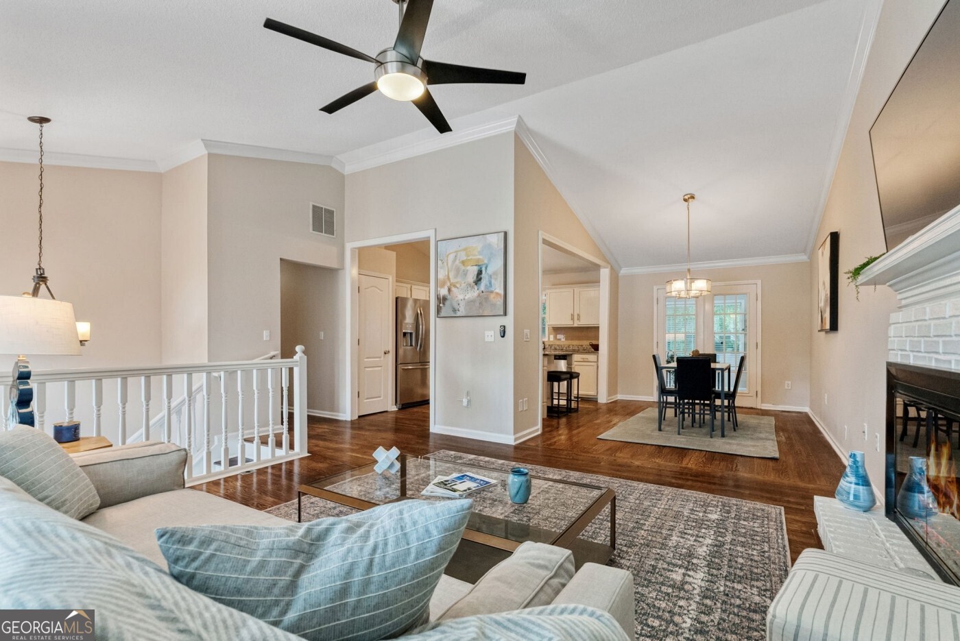 1087 Berkley DR SE