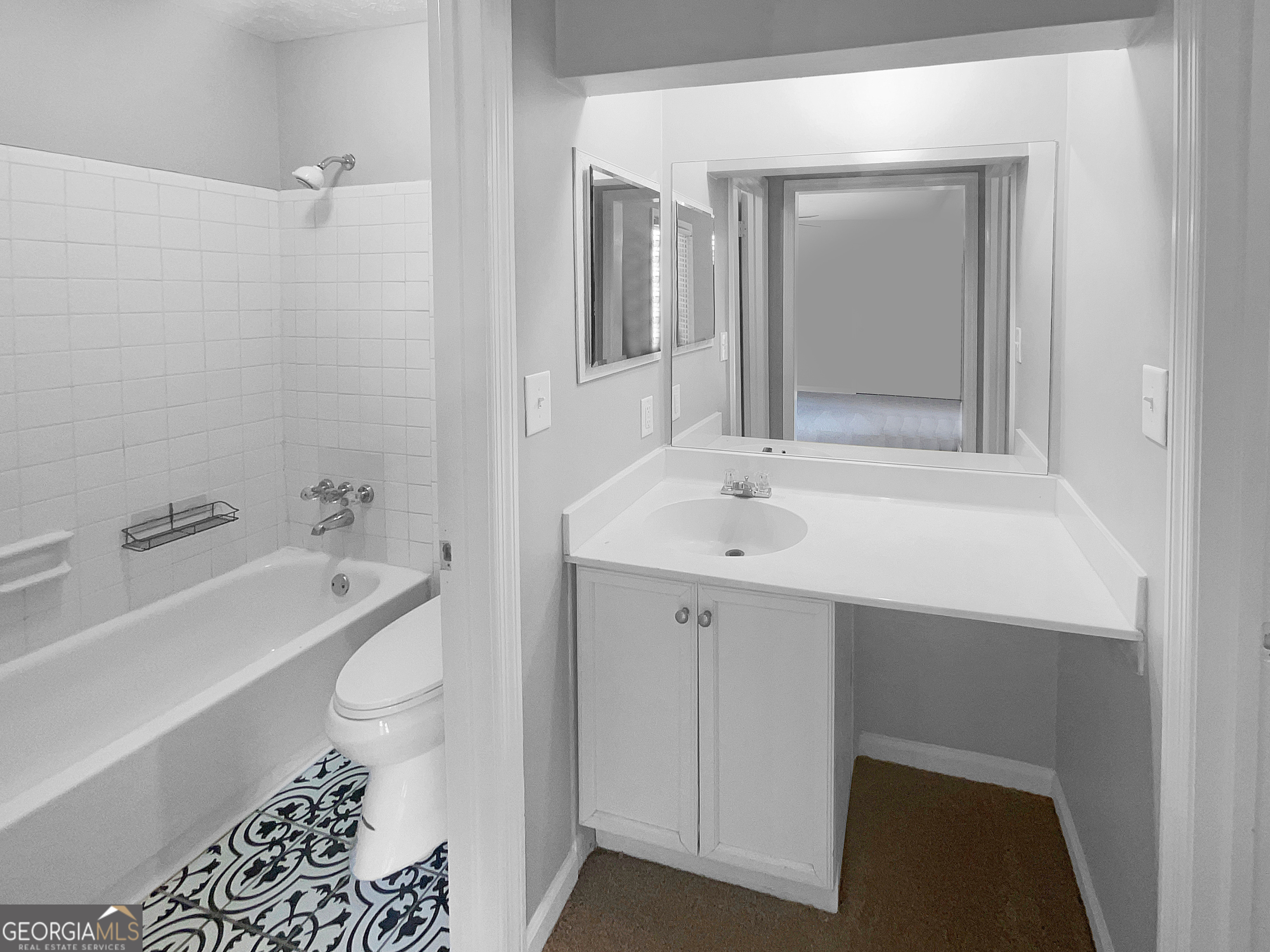THE MEADOWS CONDOS - Residential