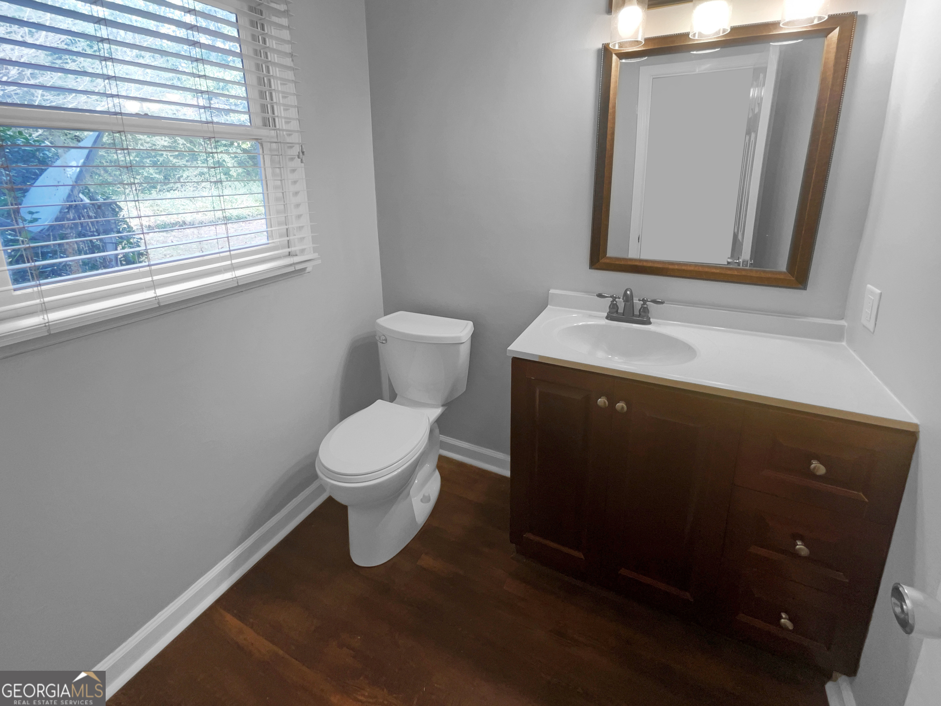 THE MEADOWS CONDOS - Residential