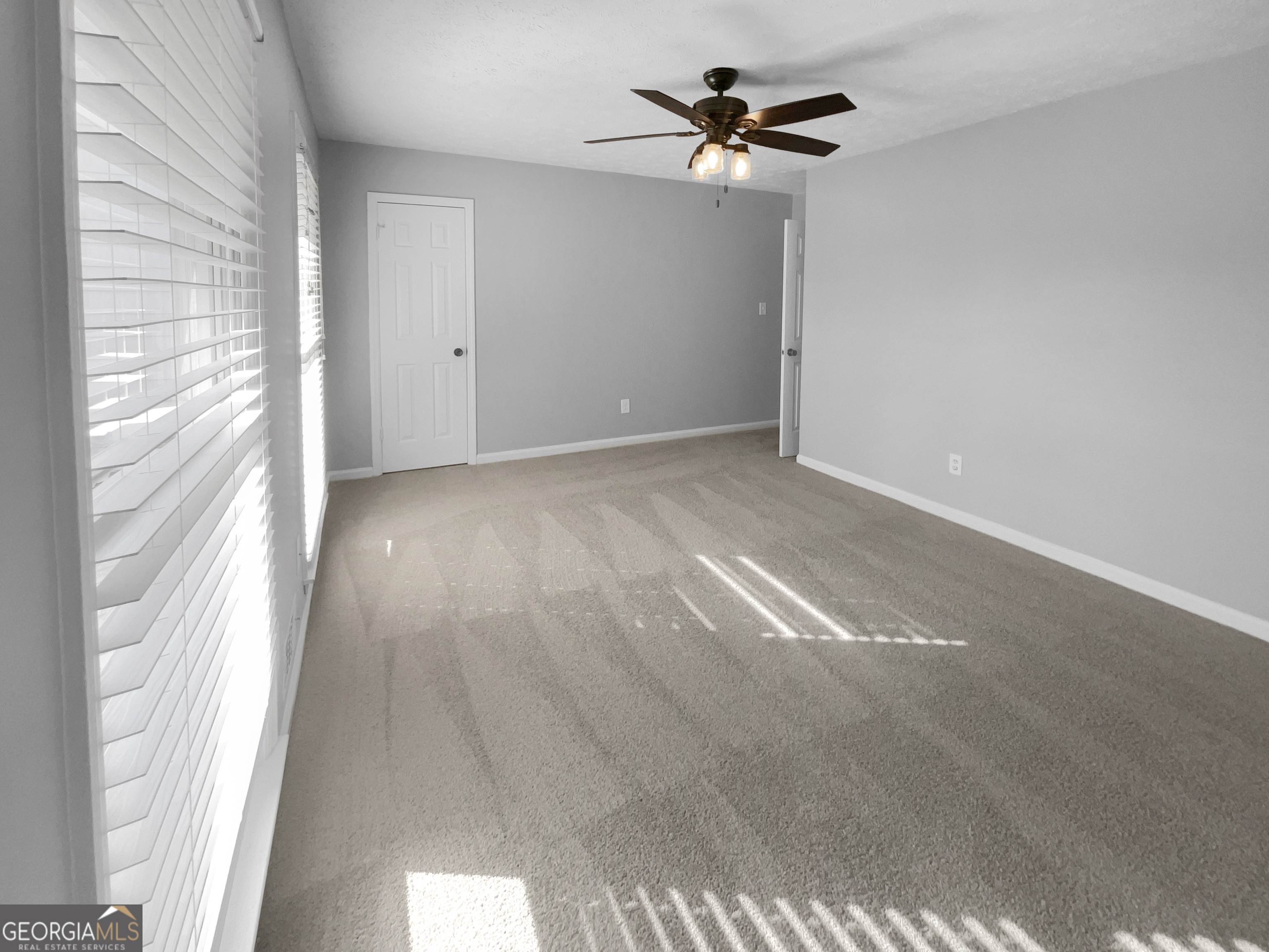 THE MEADOWS CONDOS - Residential