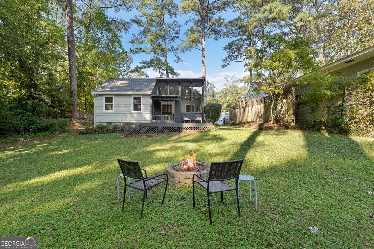 1137 Kingsley CIR NE